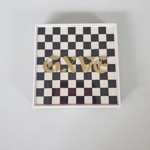 GXVE check my glow highlighter